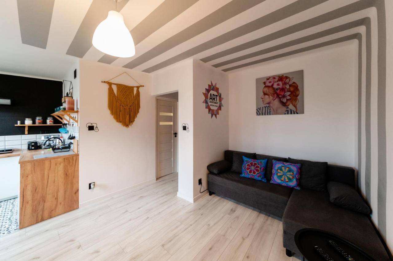 Art Apartament אוסטריצקי דולנה מראה חיצוני תמונה